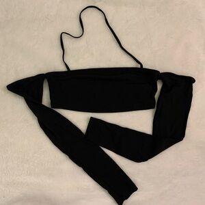 BLACK LONGSLEEVE BACKLESS TOP